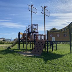 志海苔ふれあいひがし広場